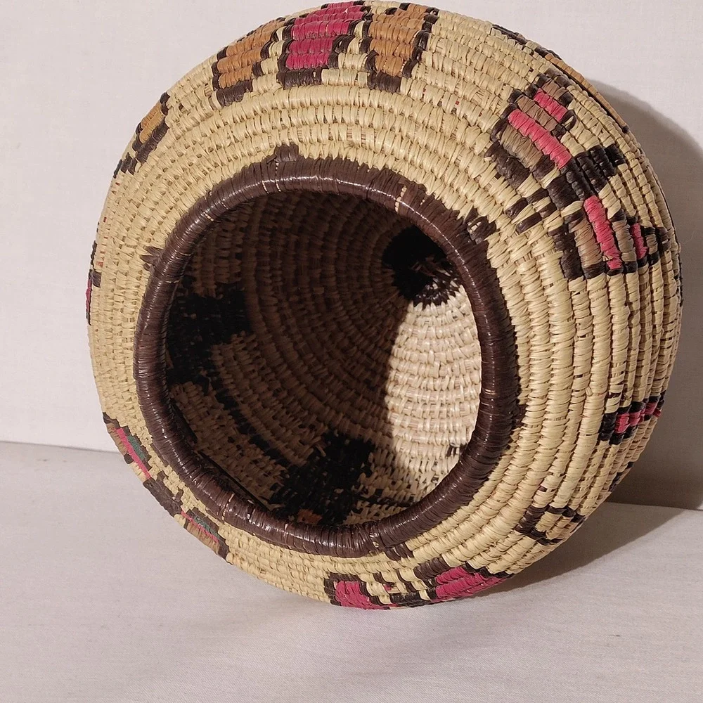 Hopi Style‎ Coiled Woven Basket Globular Olla Pink Brown Geometric 5.5
